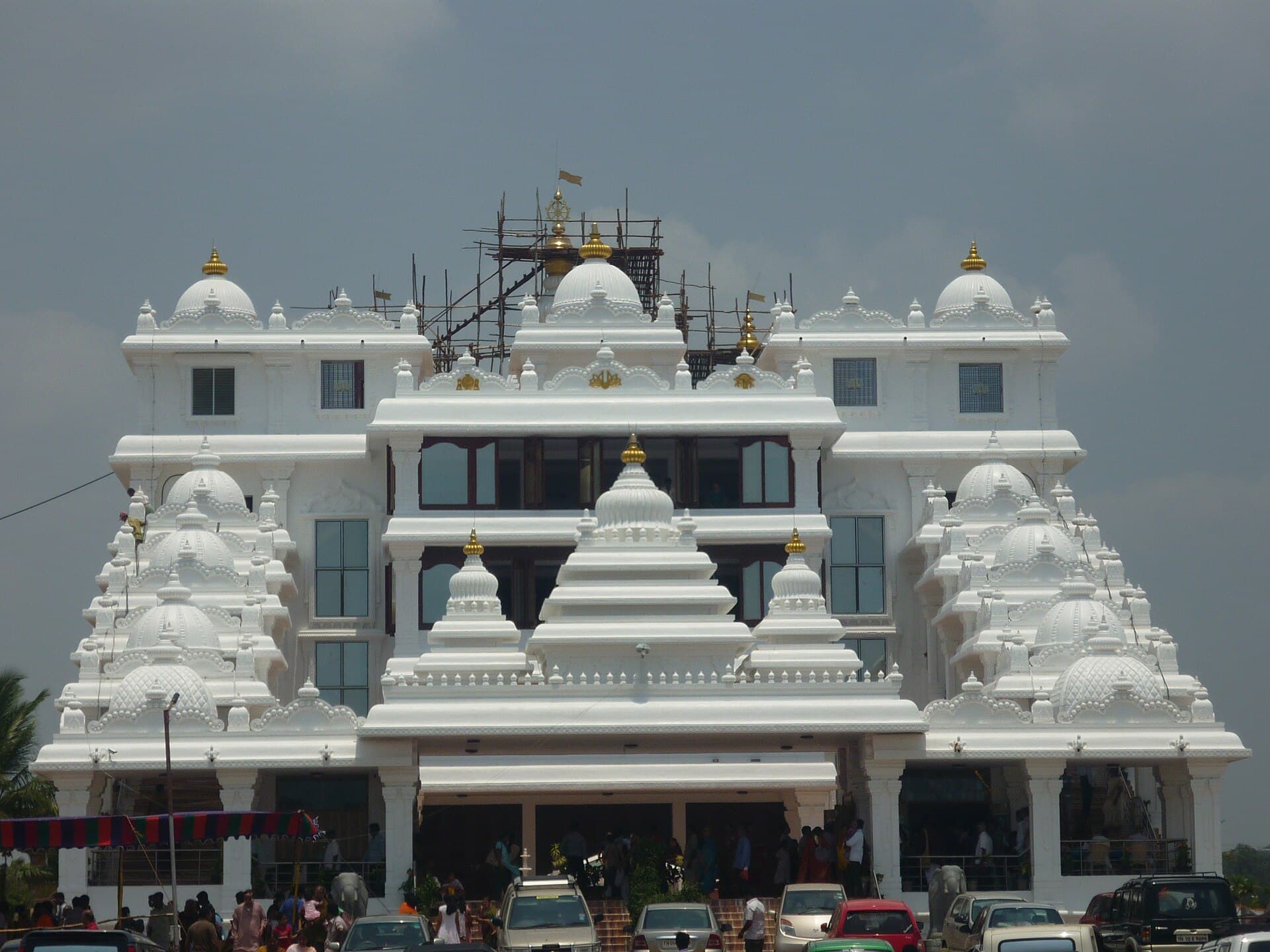 ISKCON Chennai Facade.JPG